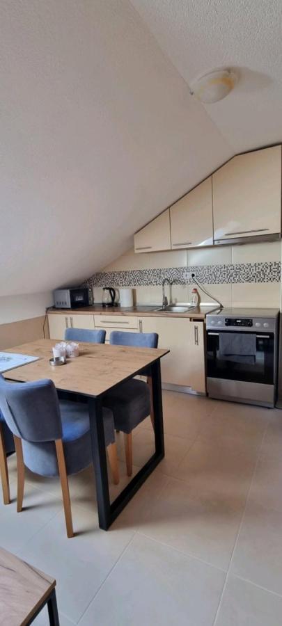 Apartman Avram Kotor Varos Exterior photo